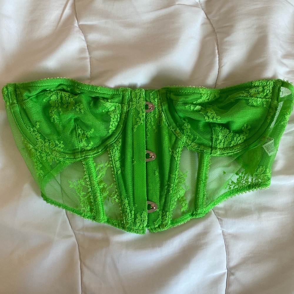 firecracker lace corset ❤️‍🔥